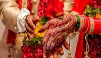 नवरदेवाला वरातीत नाचताना पाहिलं अन् तिला भलताच संशय आला; खात्री पटताच नवरीने लग्नच म