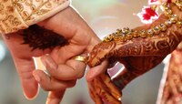 '29 वर्षांचा' नवरा तर 67 वर्षांची बायको... सरकारी कारभारामुळं होतोय दुसऱ्यांदा विवाह