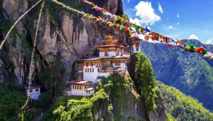 Visit Bhutan for free with the whole family Marathi News