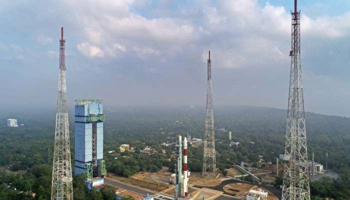  2024 च्या पहिल्याच दिवशी लाँच होणार भारताचे पावरफुल सॅटेलाईट;  ISRO उलगडणार अंतराळातील गूढ रहस्य