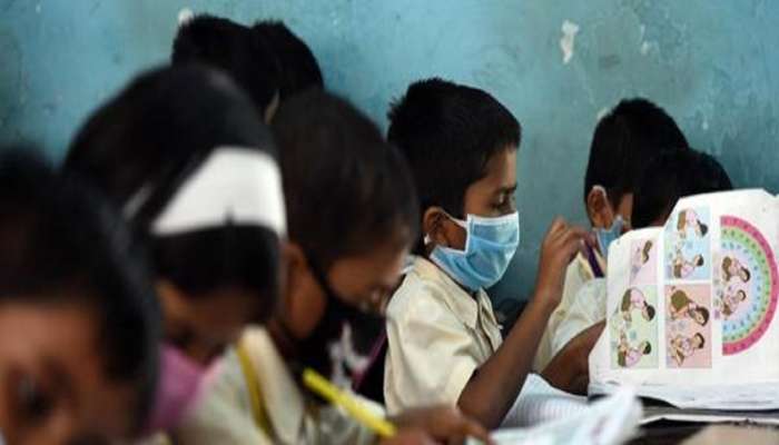 महाराष्ट्रात शालेय विद्यार्थ्यांना कोरोनाची लागण! वर्षाच्या पहिल्याच दिवशी पालकांचं टेन्शन वाढलं