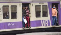 मुंबईकरांसाठी महत्त्वाची बातमी! पश्चिम रेल्वेवरील 6 लोकलच्या वेळेत बदल, वाचा बदललेले