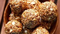 Makar Sankranti 2024 : मकर संक्रांतीला तिळाचे लाडू का केले जातात? वाचा हे फायदे