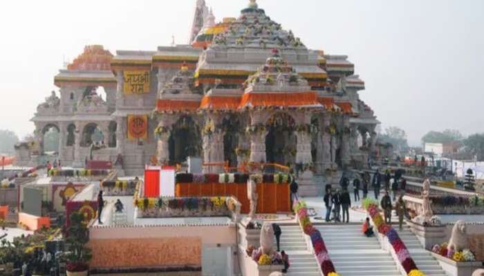 'आमची विवेकबुद्धी हादरली'; कायद्याच्या विद्यार्थ्यांची सुट्टी रद्द करण्याची याचिका पाहून कोर्टानं फटकारलं