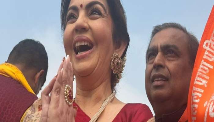 'आज सर्वात पवित्र दिवस, इतिहास घडतोय', अयोध्येत पोहोचलेलं अंबानी कुटुंब भावूक
