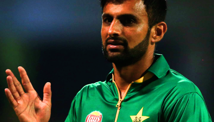 तिसऱ्या लग्नानंतर Shoaib Malik बावचळला! थेट मॅच फिक्सिंगचे आरोप; चौथ्या ओव्हरमध्ये असं काय घडलं?
