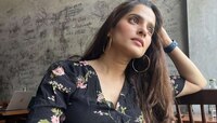 'आपल्याला कधी कळणार?', नाट्यगृहाची अवस्था पाहून प्रियाने प्रेक्षकांना विचारला जाब