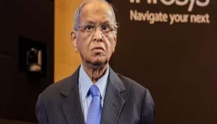 Why does Narayan Murthy clean the toilet himself answer given in the interview