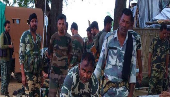 छत्तीसगडमध्ये CRPF कॅम्पवर नक्षलवाद्यांचा मोठा हल्ला; 3 जवान शहीद, 14 जखमी