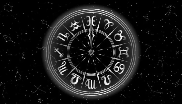 Horoscope 1 February 2024 : &#039;या&#039; राशीच्या व्यक्तींनी गुंतवणुकीबाबत काळजीपूर्वक निर्णय घ्यावा!