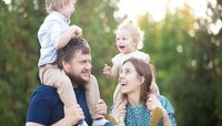 Parenting Tips : मुलं हट्टी झाली, उलटून बोलतात? फक्त 'या' गोष्टी करा