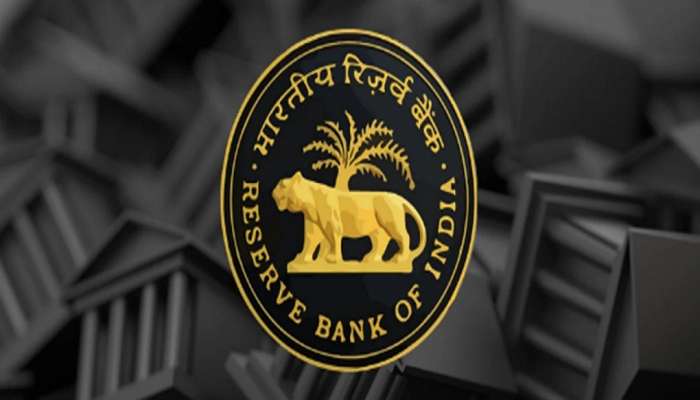 अर्थमंत्र्यांनी निराशा केल्यानंतर सर्वसामान्यांना RBI देणार का दिलासा? एका निर्णयानं तुमच्या पैशांवर होणार परिणाम