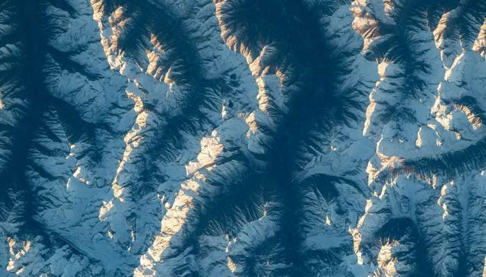 हिंदुकुश पर्वत अंतराळातून कसं दिसतं? आंतराळवीरने शेअर केले फोटो