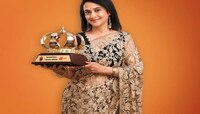 'महाराष्ट्राचा फेवरेट कोण २०२३'च्या 'या' पुरस्काराने मृणाल कुलकर्णी सन्मानित