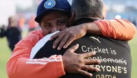 सरफराज खानच्या टेस्ट डेब्यूच्या बातमीवर वडील भावूक, बाप-लेकाचं नातं का असतं खास?