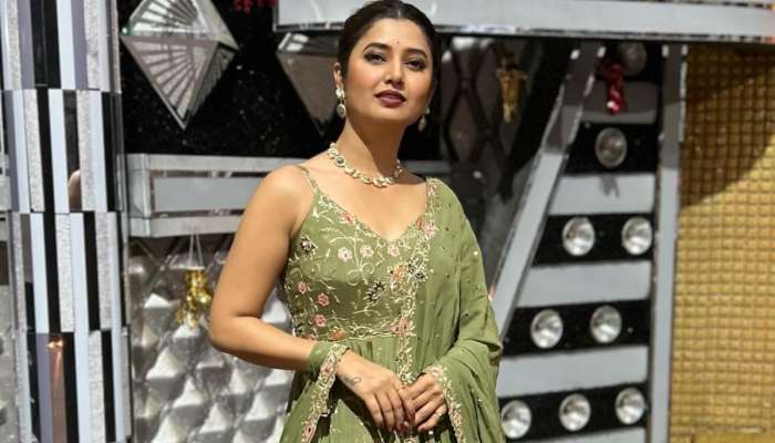 'भक्षक' चित्रपट पाहून प्राजक्ता माळीने केले आवाहन, म्हणाली 'आपल्या शेजारच्या बिल्डींगमध्ये...'