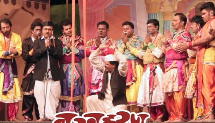 बहुचर्चित 'वस्त्रहरण' नाटक पाहण्याची अखेरची संधी, राज्यभरात होणार 'इतके' प्रयोग