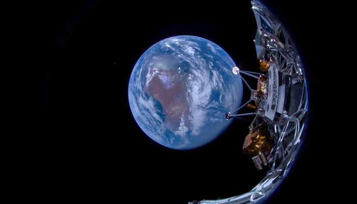पृथ्वीचा आजपर्यंतचा सर्वात सुंदर फोटो; 8 दिवसात चंद्रावर लँड होणाऱ्या NASA च्या प्रायव्हेट मून लँडरची आश्चर्यकारक कामगिरी