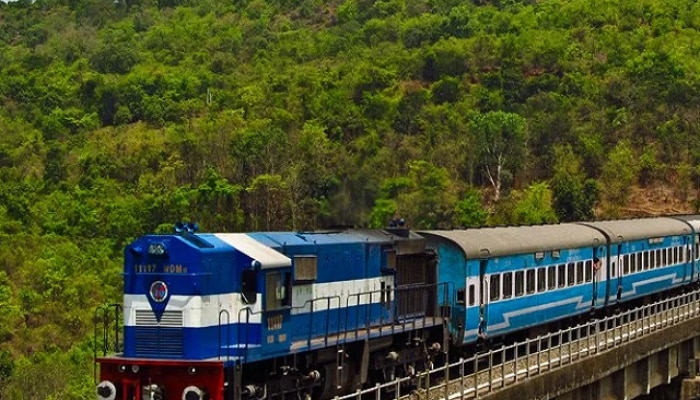 Konkan Railway, konkan railway corporation, konkan railway recruitment, konkan railway running status, konkan railway recruitment 2023, konkan railway station, कोकण रेल्वे, कोकण रेल्वे मेगाब्लॉक, Maharashtra, Konkan, Places to visit in Konkan 