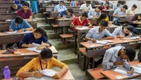 बारावीच्या विद्यार्थ्यांना पेपरच्या पहिल्याच दिवशी झटका; निकालावर परिणाम होण्याची शक