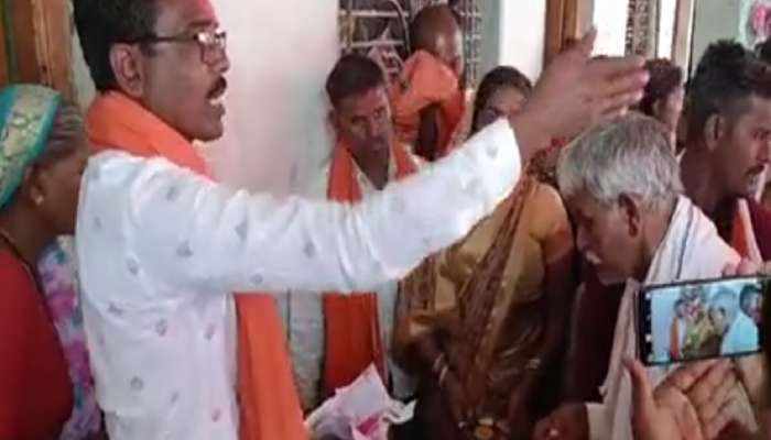 4 वाजून 57 मिनिटांना मी देह सोडणार...  हिंगोलीत जिवंत व्यक्तीला अंतिम निरोप देण्यासाठी गाव गोळा झाला पण... 