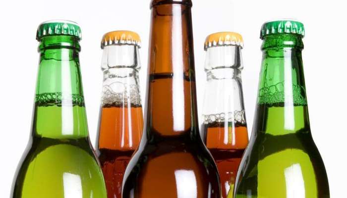 तुम्हाला माहितीय का? Beerच्या बाटल्यांचा रंग हिरवा किंवा तपकिरी का असतो? 