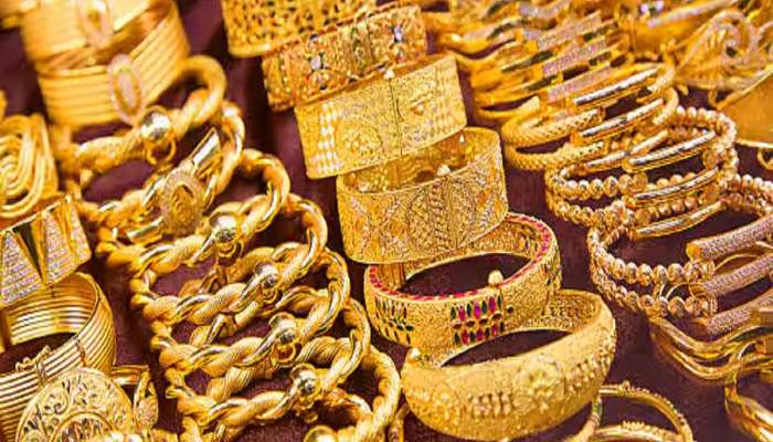 सोनं सत्तरी पार जाणार? 10 दिवसात तब्बल 3430 रुपयांनी महागले, आजचा सोन्याचा दर काय?