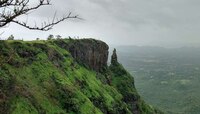 महाराष्ट्रातील अनोखा किल्ला जवळ समुद्र नाही तरी नाव आहे सागरगड; महाराजांची दूरदृष्टी