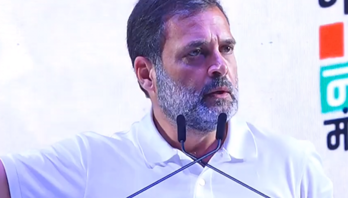 Rahul Gandhi : ठाकरेंच्या मैदानात राहुल गांधींचा एल्गार, पंतप्रधान मोदींवर टीका करत म्हणाले 'राजाचा जीव ईव्हीएममध्ये...'