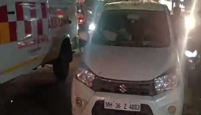 Bhandara News: महिला पोलीस अधिकारी रस्तावर गाडी लावून गेल्या बाजारात; वाहतूक कोंडीमुळे रुग्णवाहिका पडली अडकून