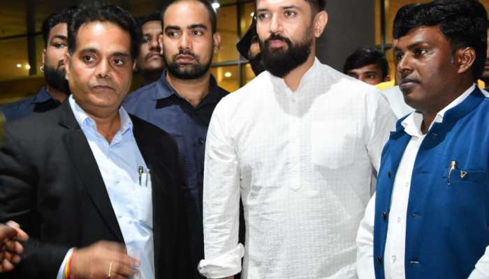 लोकसभा निवडणुकीपूर्वी चिराग पासवान यांनी घेतले शिर्डीतील साईबाबांचे दर्शन 