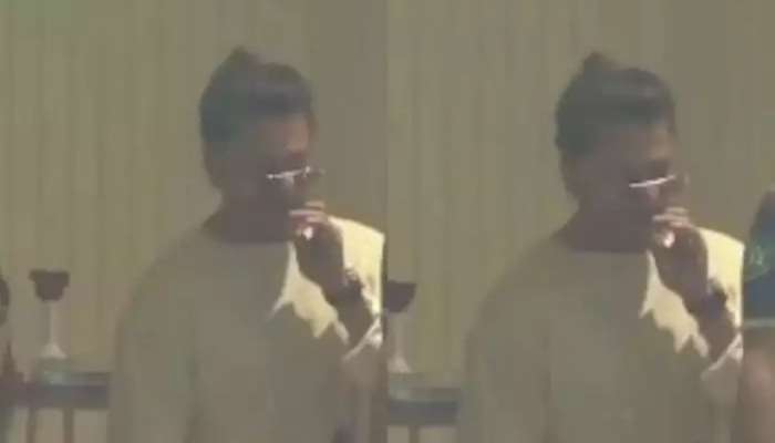 IPL 2024 सिगारेट पिताना कॅमेऱ्यात कैद झाला शाहरुख खान! VIRAL VIDEO मुळे एकच चर्चा