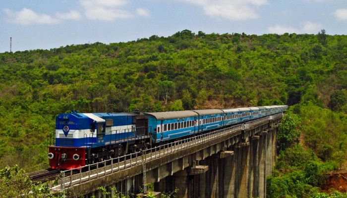 Konkan Railway चा मोठा निर्णय; आता गणेशोत्सवादरम्यानच्या तिकीटाचीही चिंता मिटली