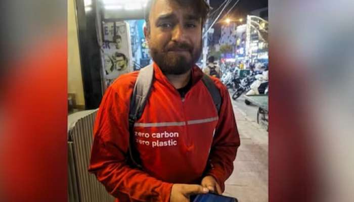 &#039;बहिणीचं लग्न आहे, कंपनीने अकाऊंट ब्लॉक केलंय,&#039; Zomato डिलिव्हरी बॉय रस्त्यावर रडू लागला, कंपनी म्हणते &#039;एखाद्याचं...&#039;