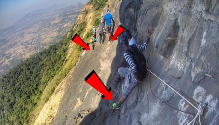 महाराष्ट्रात प्रबळगड , कर्नाळा, माथेरानवर एकाच वेळी सहज नजर ठेवता येईल असा बुलंद किल्ला कुठंय? 