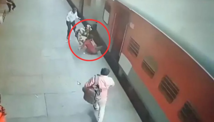 Pune Rail Accident : चालत्या ट्रेनमध्ये चढण्याचा प्रयत्न, प्लॅटफॉर्म आणि कोचमध्ये अडकला प्रवासी, आणि मग...