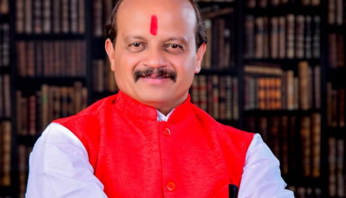 Pune loksabha : पुण्याच्या राजकारणात मोठा ट्विस्ट, वंचितकडून वसंत मोरे यांना उमेदवारी जाहीर