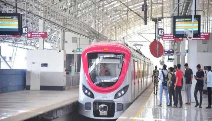 Mumbai Metro : मेट्रो प्रवाशांसाठी महत्त्वाची बातमी! आता हात दाखवा अन् करा मेट्रोचा प्रवास, पाहा कसा असेल तिकिटाचा नवा पर्याय?