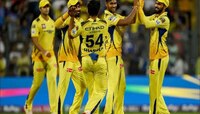 आयपीएलमध्ये चेन्नईसाठी 'कही खुशी कही गम' स्टार खेळाडू बाहेर, घातक गोलंदाजाची एन्ट्री