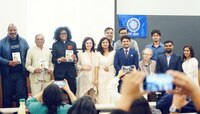 'जग बदलणारा बापमाणूस' पुस्तकाचे अमेरिकेच्या कोलंबिया विद्यापीठात प्रकाशन