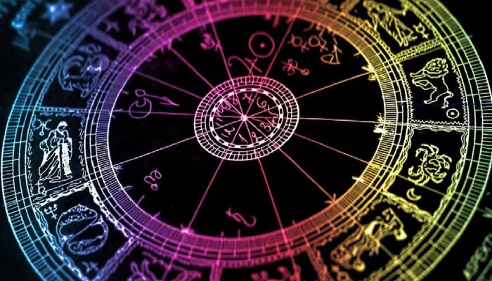 Horoscope 19 April 2024 : &#039;या&#039; राशींच्या व्यक्तींनी आज कोणत्याही कामात बेजबाबदारपणा करु नये!