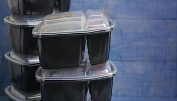 काळे प्लास्टिक बॉक्समधले अन्न आरोग्यासाठी घातक, होऊ शकतो कर्करोग!