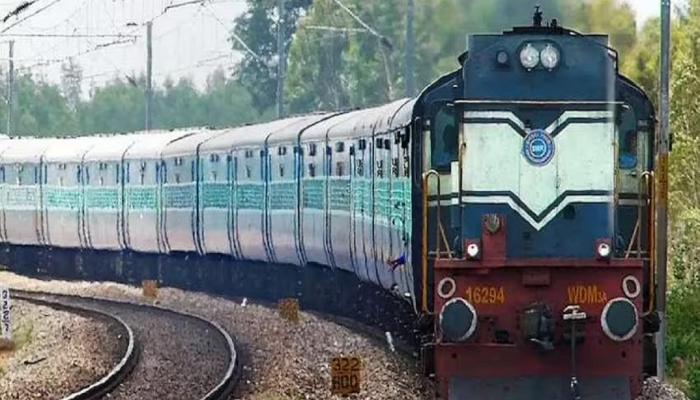 Indian Railway हाकेला धावली; पुण्याहून सर्वाधिक मागणी असणाऱ्या 'या' मार्गांसाठी 'समर स्पेशल' ट्रेनची सोय 