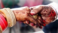 नवरदेवाला दोनचा पाढाही येईना, होणाऱ्या नवरीने भर मंडपात उचललं असं पाऊल