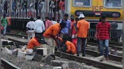 रविवारी घराबाहेर पडताय?  जाणून घ्या मेगा ब्लॉक संदर्भातील महत्वाची अपडेट