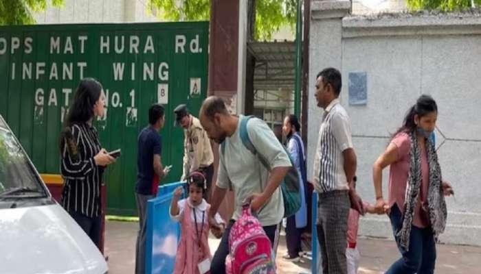 दिल्लीतल्या 80 शाळा बॉम्बने उडवून देण्याची धमकी, षडयंत्र की खोडसाळपणा?