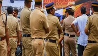 मुलगा गावठी पिस्तुलाशी खेळत असतानाच गोळी सुटली अन् थेट....; आईने थेट पोलीस स्टेशन गा