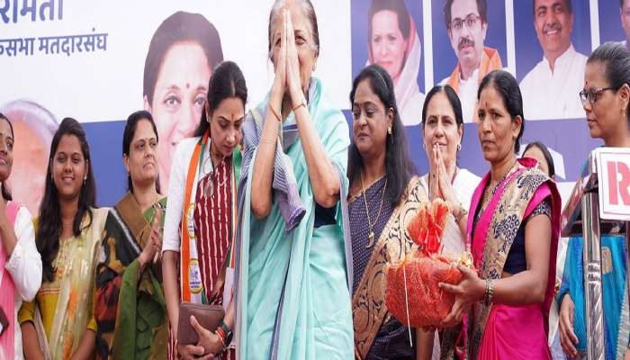 प्रचारासाठी पॉवरफुल 'पवार लेडीज', लेकीसाठी आई प्रतिभा पवार मैदानात