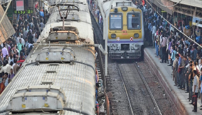 Mumbai News : मध्य रेल्वेवर शुक्रवारपासूनच ब्लॉक; पश्चिम रेल्वेवरही ब्लॉकमुळं वाहतूक बंद 