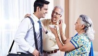 महत्त्वाच्या कामासाठी जाताना दही - साखर का खातात? हे आहे धार्मिक व वैज्ञानिक कारण